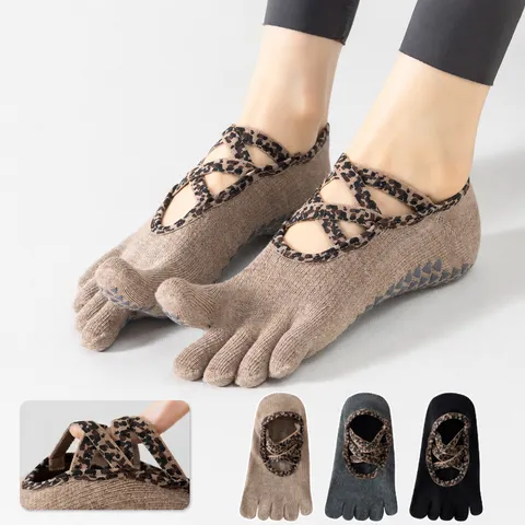 Women Professional Non Slip Yoga Socks Split Toe Pilates Exercise Fitness Socks Breathable Cotton Sweat Absorbent Floor Socks