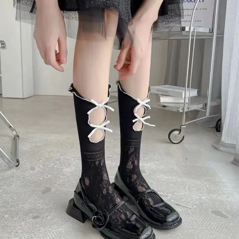 Damen Lolita Spitzen-Wadenstrümpfe Vintage Ajour Schleife Netz Rüschen Kurze Socken Süß Mode Strumpfwaren
