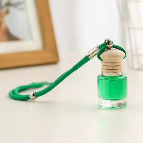 Ciondolo Profumo per Auto Bottiglia di Vetro Diffusore per Aromaterapia Sospeso Bottiglia di Olio Essenziale Ornamento per Interni
