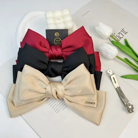 Koreanischer Stil Übergroße Dreischichtige Satin Schleife Haarklammer Hochwertige Satin Haarnadel Federclip Elegante Haarschmuck Für Damen Hochzeit Party Alltag