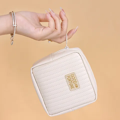 Portable Waterproof PU Leather Sanitary Napkin Storage Bag Quilted Cosmetic Pouch Travel Makeup Organizer Purse For Women