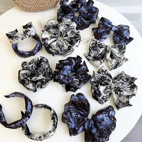 Tie-Dye Fabric Knot Wide Headband Blue Ink Wash Crossover Hair Band Bow Spring Clip Rhinestone Scrunchie Summer Fashion Hair Accessories for Women