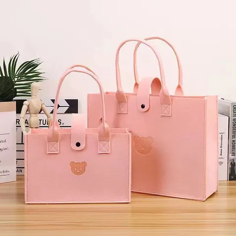 Bear Pattern Embossed Felt Handbag Large Capacity Women Tote Bag Portable Lunch Storage Shopping Bag Minimalist Handbag
