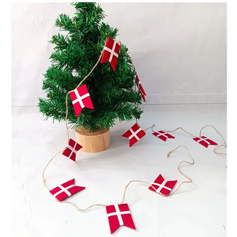 Ghirlanda di Natale in Tessuto Non Tessuto Nordico Bandierine Sacchetto Regalo di Caramelle a Cuore Addobbi Natalizi Appesi