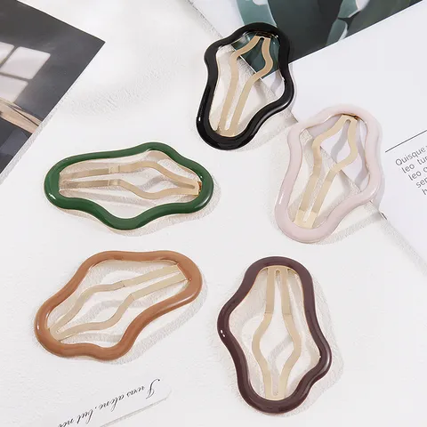 Hollow Cloud Hair Clip Lacquered Iron Metal BB Clip Fashion Wave Hairpin Minimalist Side Clip For Women Daily Hair Accessories