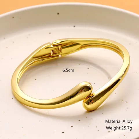 Bracelet Jonc Ouvert Profilé Goutte d'Eau en Alliage de Mode Texture Métallique Polie Exagérée Bijoux de Main à Ressort pour Femme Fête Quotidien