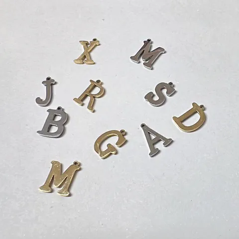 Minimalistischer Edelstahl 18K Vergoldet 26 Englische Buchstaben Einloch Anhänger Modischer Einfacher Schmuck