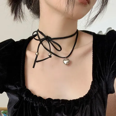 Collar con Colgante de Corazón de Acero de Titanio para Mujer Gargantilla de Lazo de Cordón de Terciopelo Coreano Negro Joyas Góticas