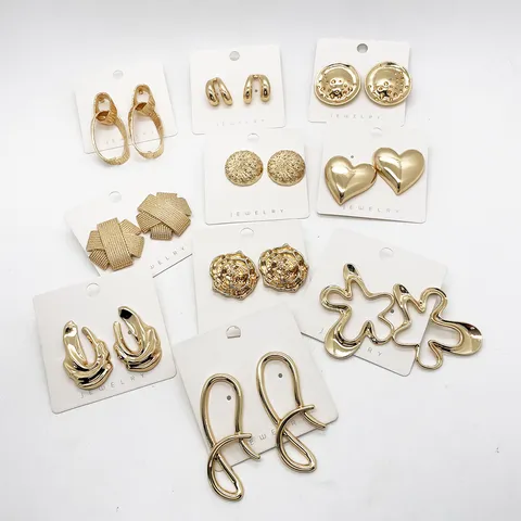 Exaggerated Gold Alloy Ocean Theme Stud Earrings For Women Vintage Geometric Starfish Shell Flower Heart Butterfly Earrings Sweet Cool Jewelry