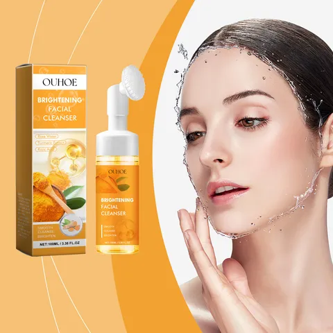 OUHOE Detergente Viso Illuminante alla Curcuma Pulizia Profonda Delicata Cura Idratante dei Pori con Acqua di Rose e Acido Cogico