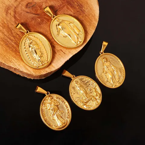 Ciondolo Ovale in Acciaio Inossidabile Placcato Oro 18K con Rilievo della Vergine Maria per Uomo Donna Gioielli Religiosi DIY