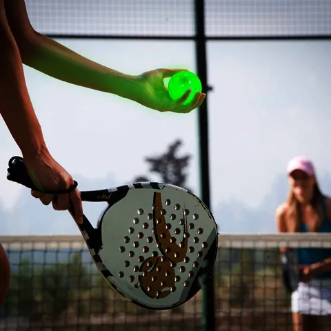 LED Glowing Pickleball Night Luminous Plastic Outdoor Indoor Sports Training Ball For Sports Entertainment