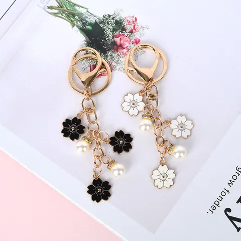 Japanese Style Metal Sakura Keychain Enamel Cherry Blossom Pendant With Artificial Pearl Rhinestone Bag Charm Car Key Ring