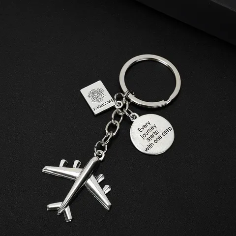 Reisthema Vliegtuig Metalen Sleutelhanger Met Paspoort Kompas Wereldbol Anker Charmes Zinklegering Sleutelhanger Voor Reizigers Cadeau