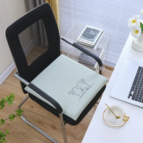 Gedächtnisschaum Sitzkissen Büro Stuhlauflage Quadratisch Atmungsaktiv Süßer Cartoon Bär Blumenmuster Für Zuhause Büro Esszimmerstuhl