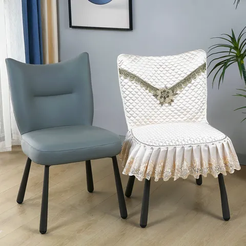 Housse de Chaise Quiltée Nappe Chenille Antidérapante Tout Compris Housse de Chaise avec Volants en Dentelle Décoration