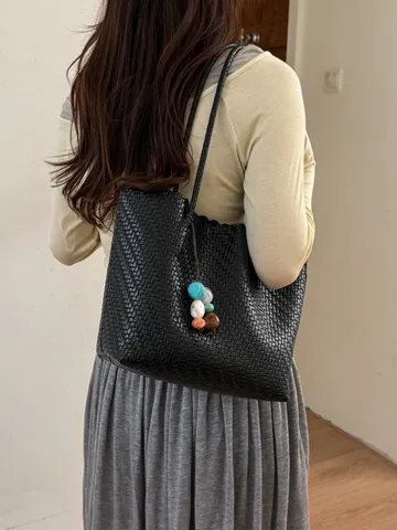 Bolso Tote Tejido Estilo Coreano para Mujer Gran Capacidad Bolso de Mano de Cuero PU Suave Bolso de Hombro de Axila con Borde Ondulado y Colgante Colorido