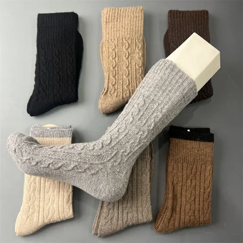 Merino Wool Socks Women Thermal Winter Crew Socks Thick Warm Cable Knit Outdoor Hiking Athletic Casual Solid Color