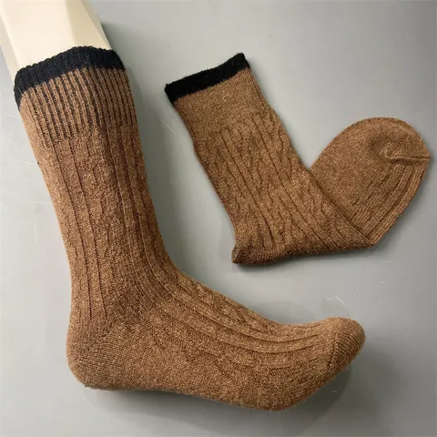 Merino Wool Socks Women Thermal Winter Crew Socks Thick Warm Cable Knit Outdoor Hiking Athletic Casual Solid Color