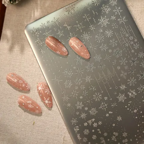 Nail Stamping Plate Stainless Steel Cute Snowflake Ice Crystal Pattern Winter Christmas Nail Art DIY Polish Transfer Template