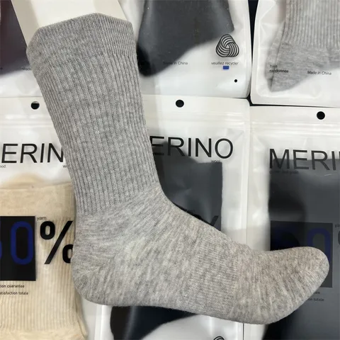 Women Merino Wool Crew Socks Seamless Thermal Moisture Wicking Casual Athletic Outdoor Hiking Winter Socks