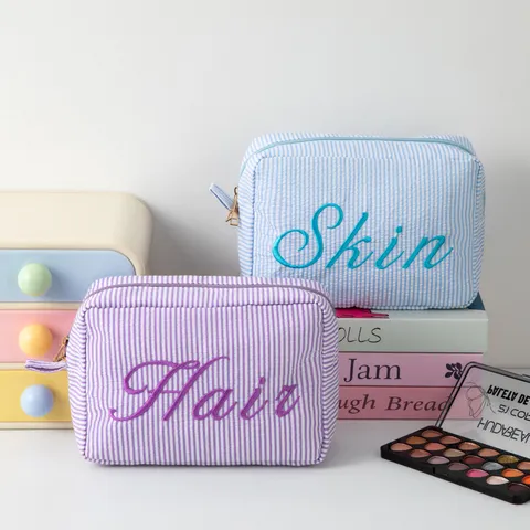 Trousse de Maquillage à Rayures Brodées Grande Capacité Trousse de Toilette Voyage Femme Portable Rangement à Fermeture Éclair