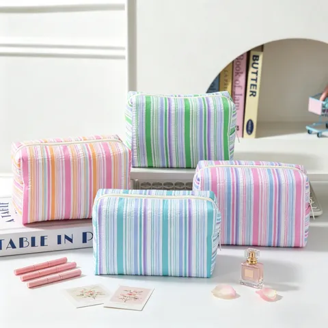 Women Striped Seersucker Makeup Bag Large Capacity Portable Toiletry Bag Travel Skincare Organizer Polyester Cosmetic Pouch Case