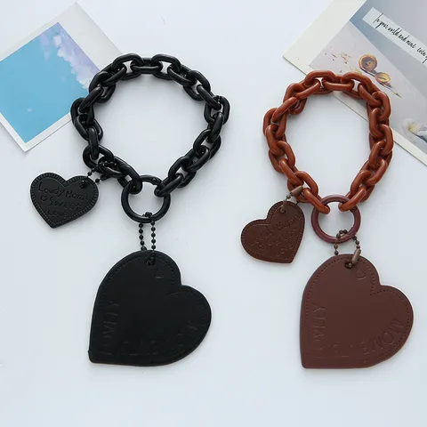 Acryl Kette Leder Herz Schlüsselanhänger Lovely Moments Buchstaben Prägung Tasche Anhänger Auto Schlüsselring Für Damen