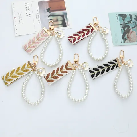 Chic Leaf Embroidered Ribbon Keychain With Artificial Pearl Ring Gold Alloy Shell Heart Pendant For Women Bag Charm Decoration Gift