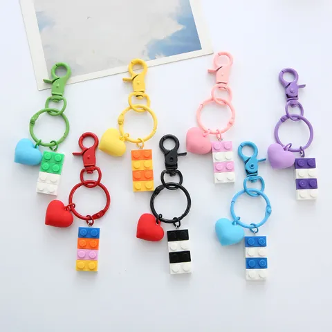 Cute Resin 3D Heart Building Block Keychain Creative Color Block Brick Key Ring Charm Hanging Ornament For School Backpack Bag Purse Gift Unisex