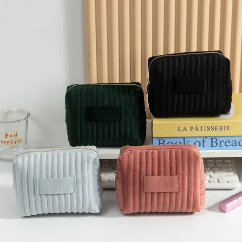Elegante Bolsa de Maquillaje de Terciopelo Acolchado a Rayas Neceser Portátil Suave Organizador de Viaje para Mujer Almacenamiento