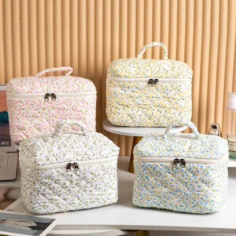 Korean Style Floral Quilted Cosmetic Bag Large Capacity Travel Toiletry Organizer Makeup Pouch For Women