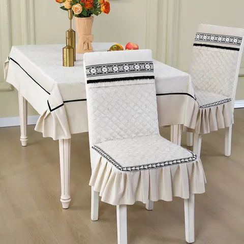 Ensemble de Housse de Chaise et Nappe de Style Chinois Matelassé Motif Nuages de Bon augure Antidérapant Housse de Siège Épaisse Décoration de Maison