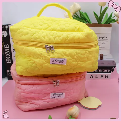 Jolie Trousse à Maquillage Matelassée à Fleurs pour Femmes Couleur Macaron Grande Capacité Pochette de Maquillage de Voyage Organisateur de Rangement Portable