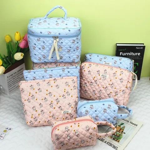 Cute Quilted Polyester Makeup Bag Large Capacity Travel Toiletry Storage Box With Rabbit Print Handheld Organizer For Women