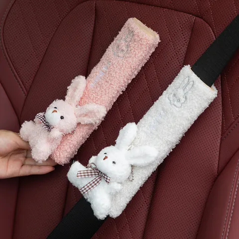 Funda de Hombro para Cinturón de Seguridad de Coche con Dibujos Animados de Conejo y Oso de Peluche Suave Protector de Cinturón de Seguridad Muñeco de Animal Decoración Interior