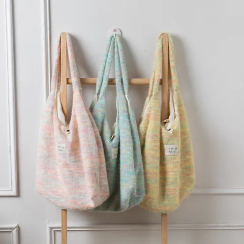 Süße Weiche Plüsch Gewebte Tragetasche Pastell Regenbogen Gestreifte Bunte Umhängetasche Herbst Winter Große Kapazität Strick Handtasche Schultasche Für Damen