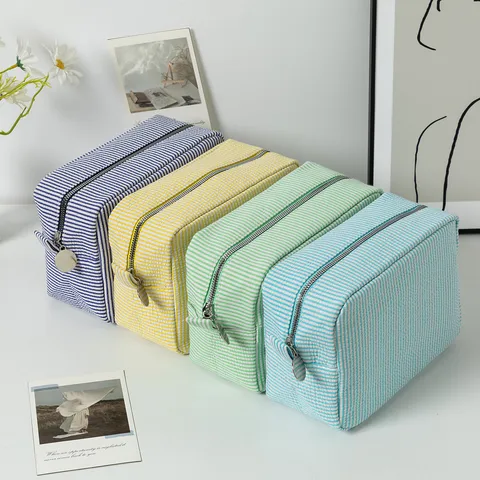 Seersucker Striped Makeup Bag Large Capacity Travel Toiletry Bag Portable Cosmetic Storage Bag For Women Cotton Linen Makeup Pouch