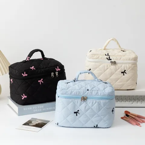 New Quilted Makeup Bag Embroidered Bow Large Capacity Travel Handheld Cosmetic Storage Bag Quilted Fabric Pouch For Women
