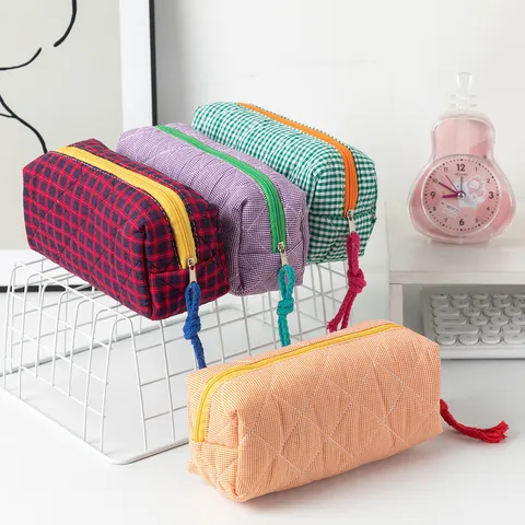 Trousse à Crayons à Carreaux Grande Capacité Style Ins Pochette Cosmétique Matelassée Sac de Rangement Portable Bureau Pour Étudiants