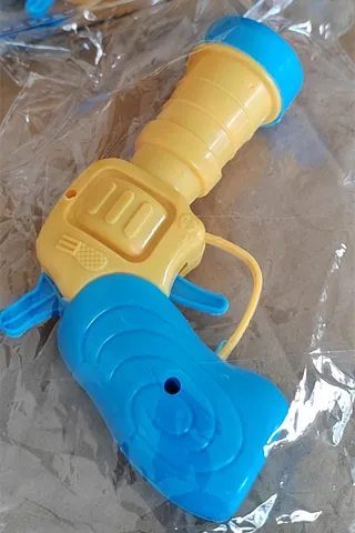 Lanciatore di Pistole Giocattolo per Gatti Set di Giocattoli Interattivi per Animali Domestici Con Soffici Palline di Pon-Pon Colorate