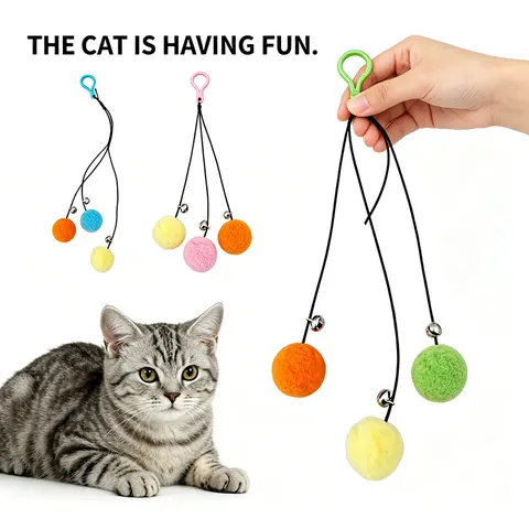 Giocattolo Appeso per Gatti Palla di Peluche Interattiva con Campanello e Gancio Sospeso Giocattolo Teaser per Gattini per Gabbia per Animali Domestici