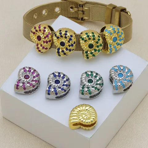 Luxe Océan Coquille Conque Montre Bracelet Charm Cuivre Incrusté Zirconia Bijoux Accessoire Pour Femme Pendentif De Mode