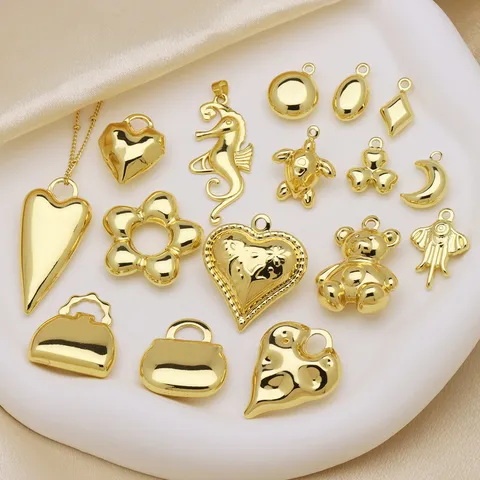 Ciondolo in Rame Placcato Oro 18K a Cuore Stella Luna Tartaruga Marina Cavalluccio Marino per Donna Fai da Te Accessori per Collana Ciondolo Solo Senza Catena