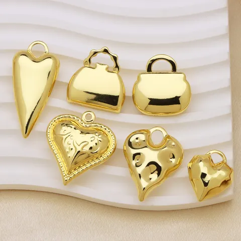 Ciondolo in Rame Placcato Oro 18K a Cuore Stella Luna Tartaruga Marina Cavalluccio Marino per Donna Fai da Te Accessori per Collana Ciondolo Solo Senza Catena