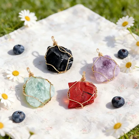 Collana con Ciondolo in Pietra Grezza di Cristallo Naturale Fatta a Mano Filo Avvolto Gemma Irregolare Gioielli in Cristallo Curativo Regalo per Donne