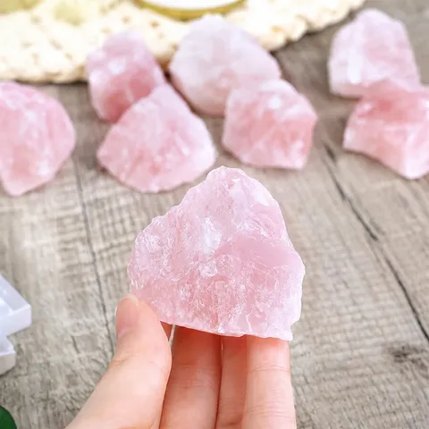 Pietra Grezza di Quarzo Rosa Naturale Grande Cristallo Aromaterapia Pietre Diffusore Purificazione Casa Decorazioni Accenti Tavolo Display Artigianato Ornamento Regalo