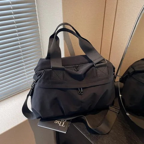 Large Capacity Casual Travel Duffel Bag Lightweight Commuting Yoga Fitness Shoulder Crossbody Bag For Men And Women