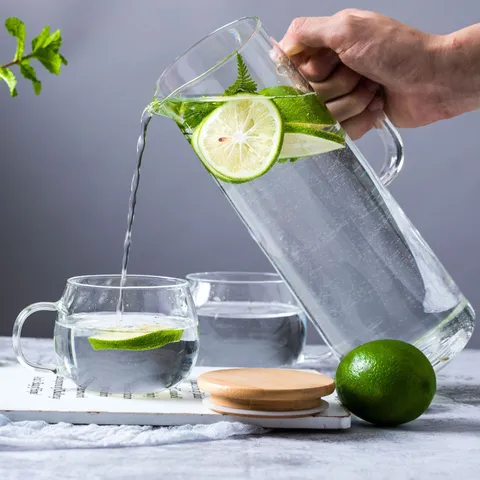 Pichet à Eau Froide en Verre Borosilicaté de Style Nordique Avec Couvercle en Bambou Résistant à la Chaleur Grande Capacité