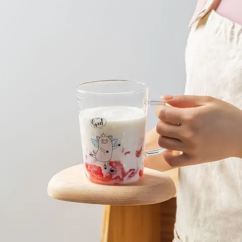 Hohes Borosilikatglas Cartoon Skala Milchbecher Hitzebeständiger Wasserbecher Mit Griff Süßes Tiermuster Transparentes Glasgeschirr